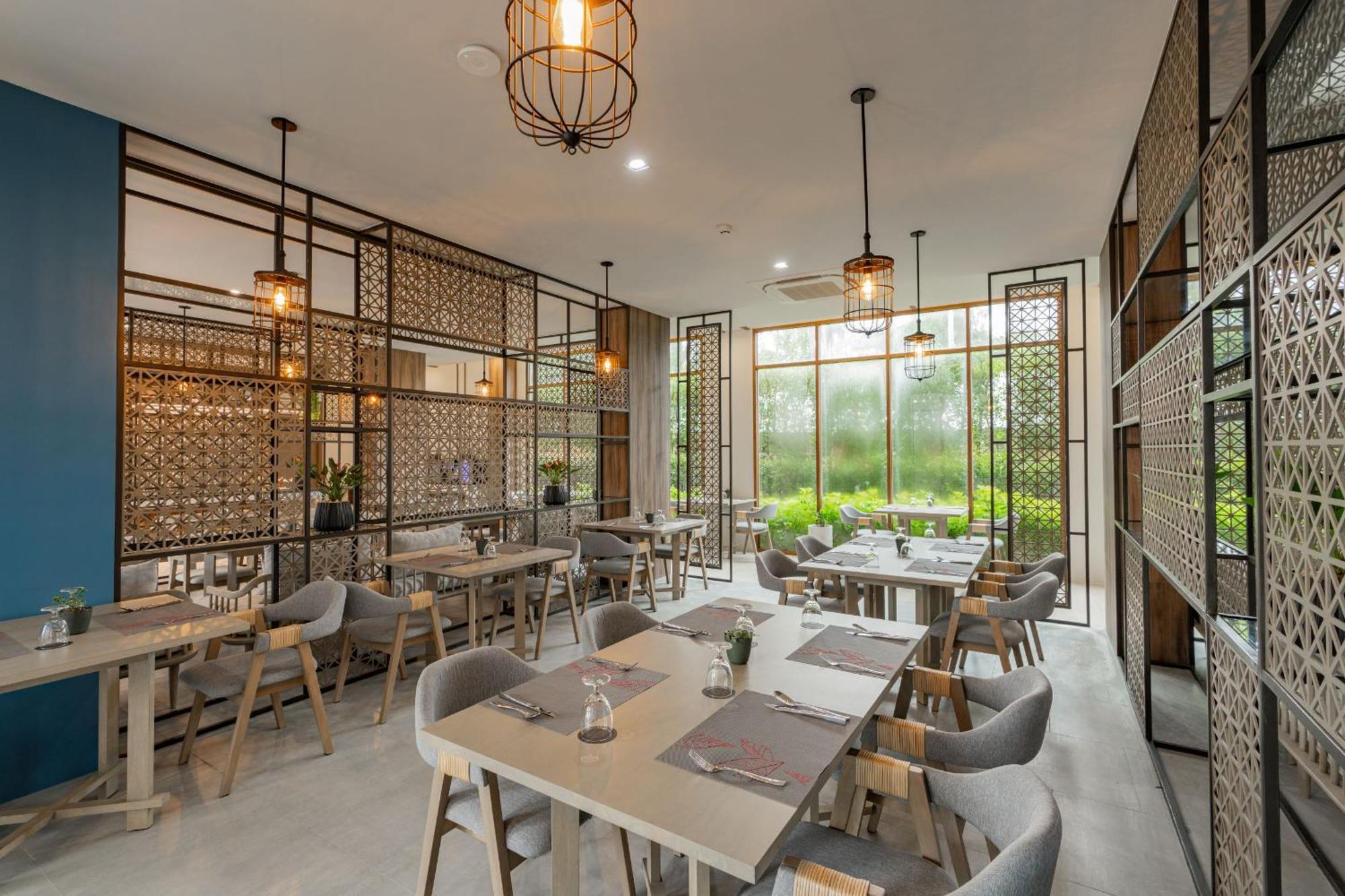 Bella Nara Phuket Naiyang Beach Nai Yang Beach Exterior foto
